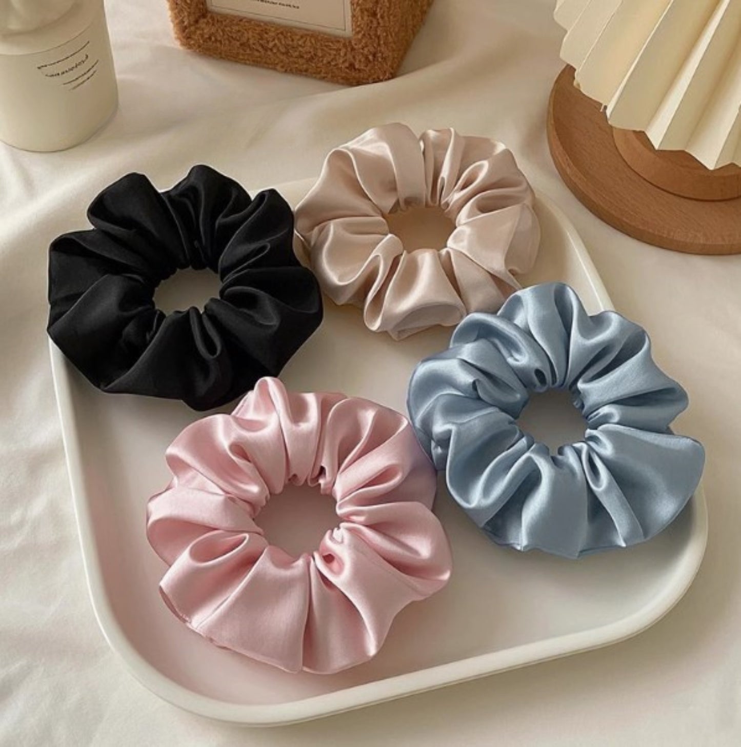 30 Momme Mulberry Silk Scrunchies for Women – Large Hair Ties for Curly Hair, Sleep & Ponytails – Soft, Gentle Hold