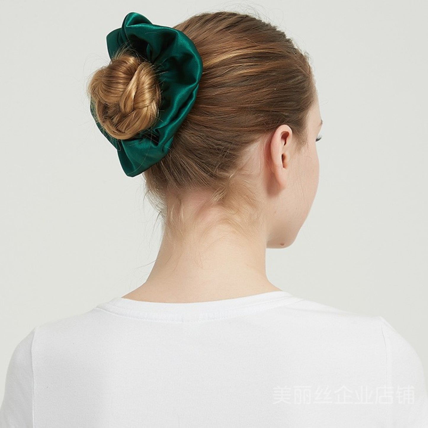 30 Momme Mulberry Silk Scrunchies for Women – Large Hair Ties for Curly Hair, Sleep & Ponytails – Soft, Gentle Hold